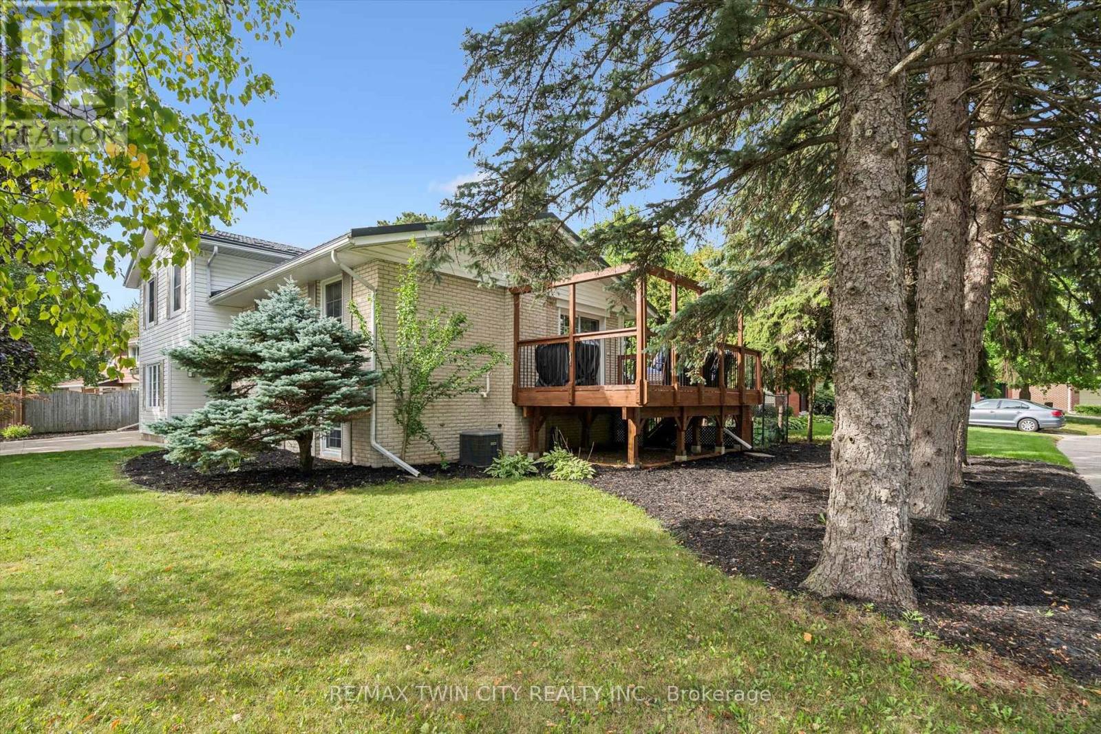 58 Bradley Drive, Kitchener, ON photo 31