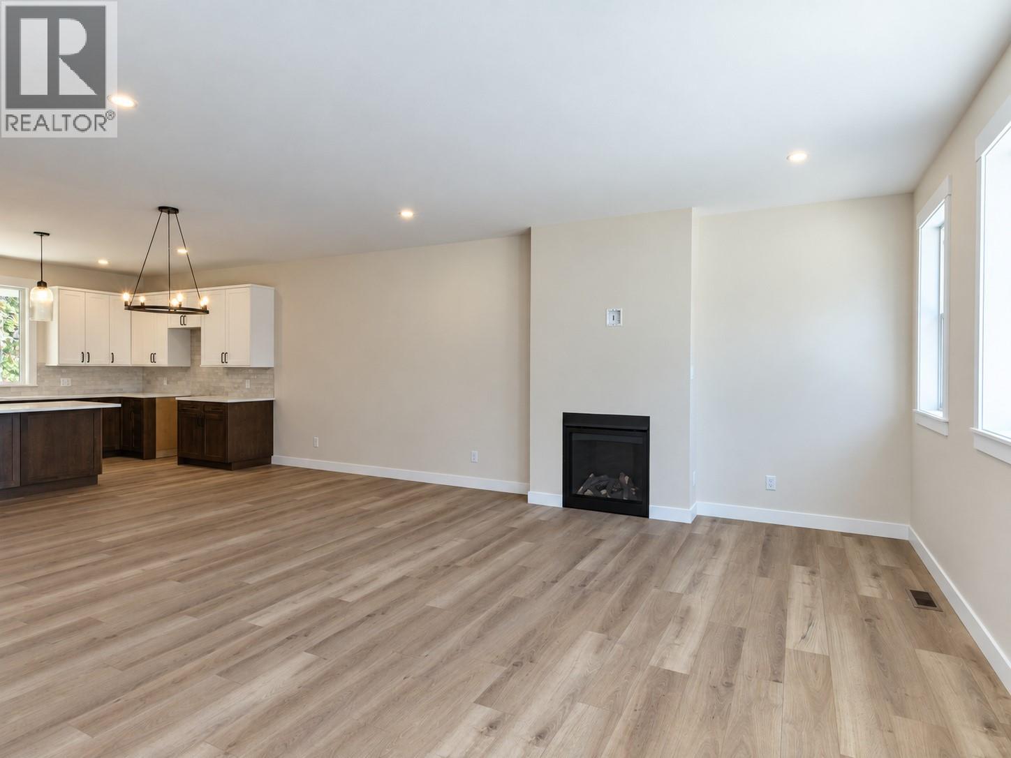 1450 21 Street NE - 7