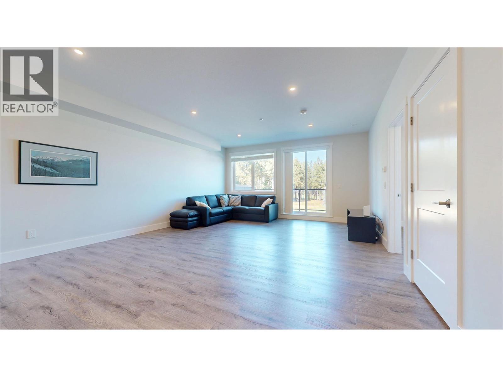 8 of 28 - 355 Legacy Lookout Unit# 202