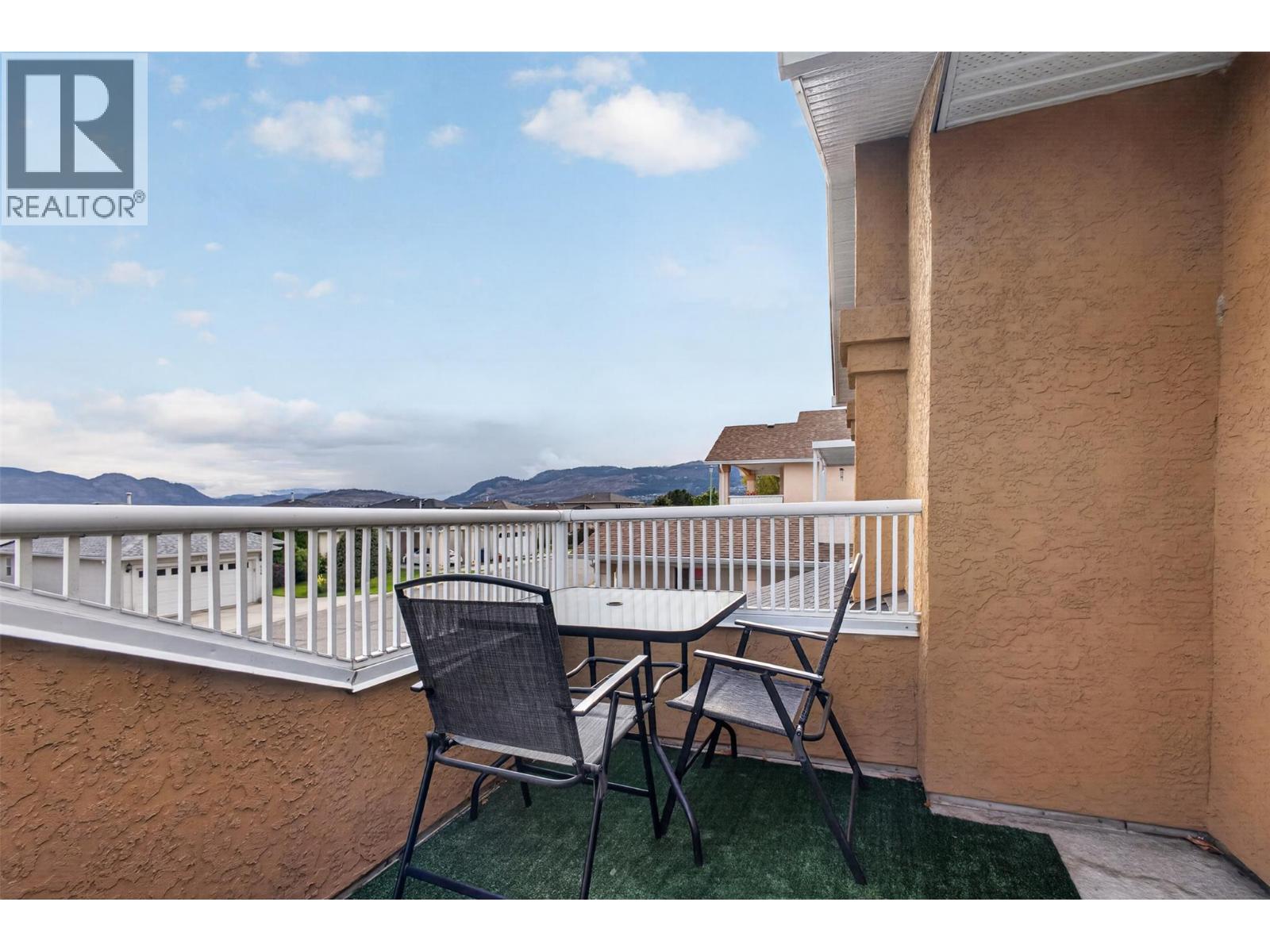 423 2440 Old Okanagan Highway, West Kelowna
