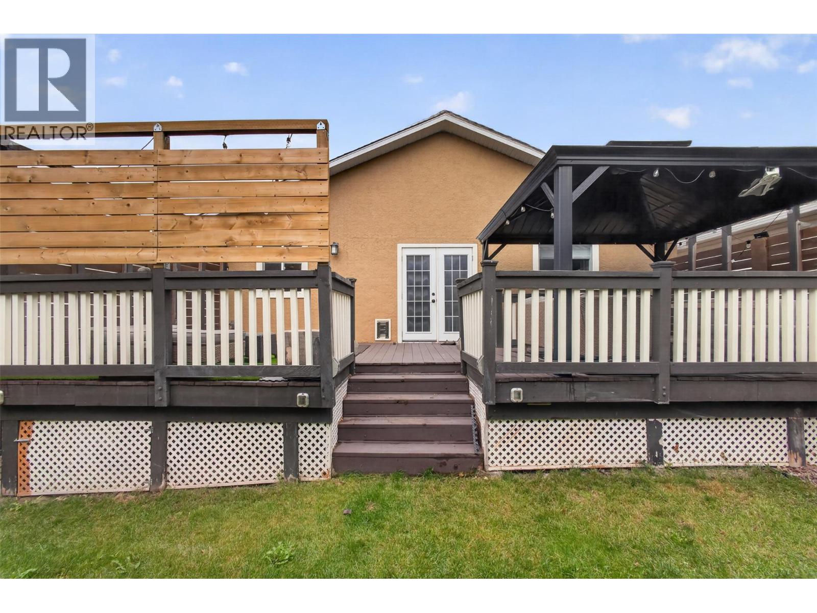 423 2440 Old Okanagan Highway, West Kelowna