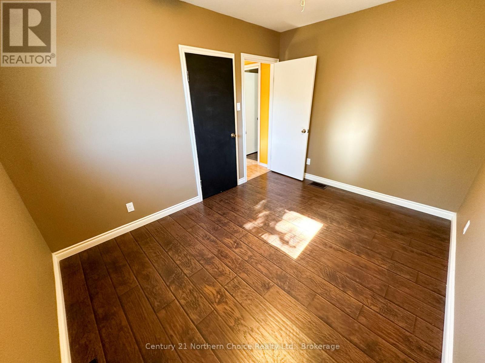 46 DICKENSON ROAD, Red Lake — photo 9