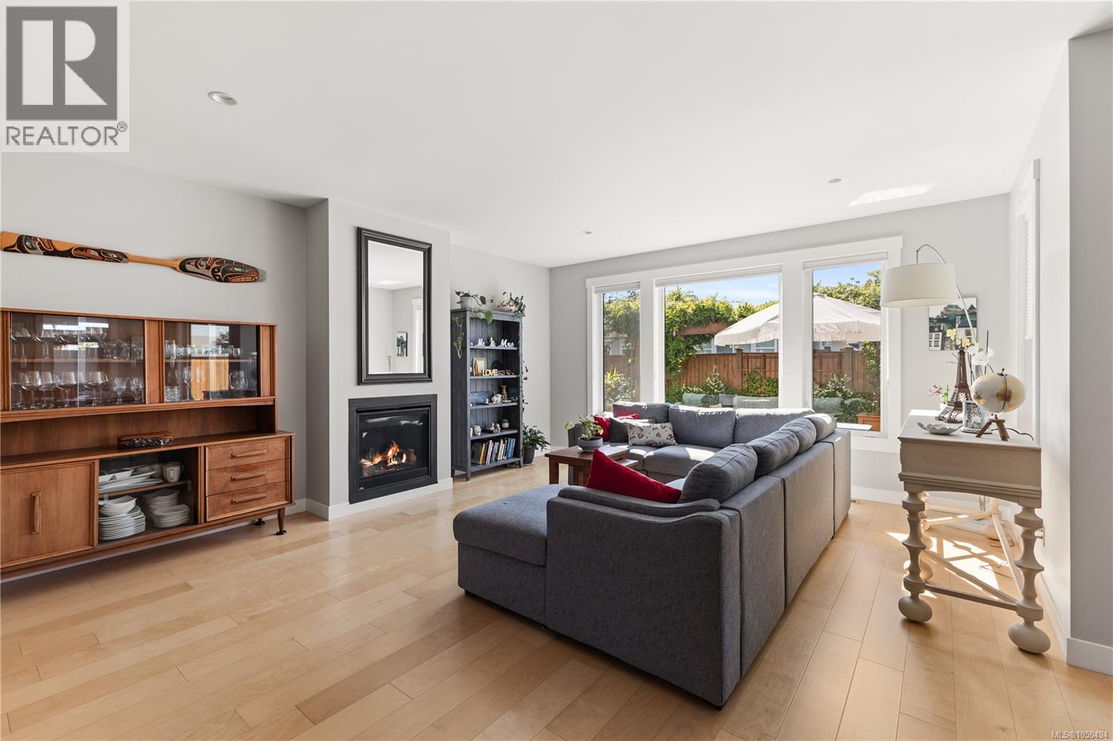 711 Salal St - 15