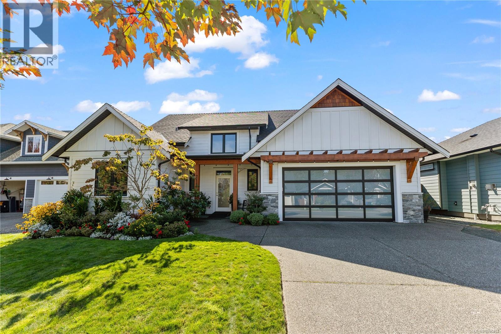 711 Salal St - Image 43