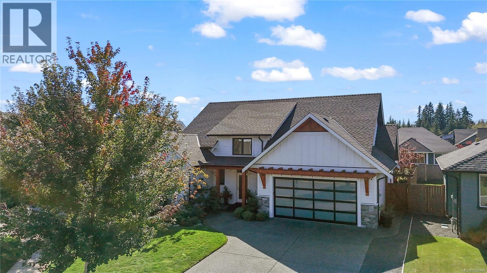 711 Salal St - 3