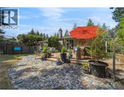 Living room - 476 Qualicum Rd, Qualicum Beach, BC V9K1B2 Photo 13