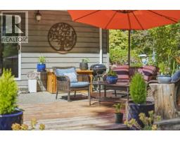 476 Qualicum Rd, Qualicum Beach, BC V9K1B2 Photo 14