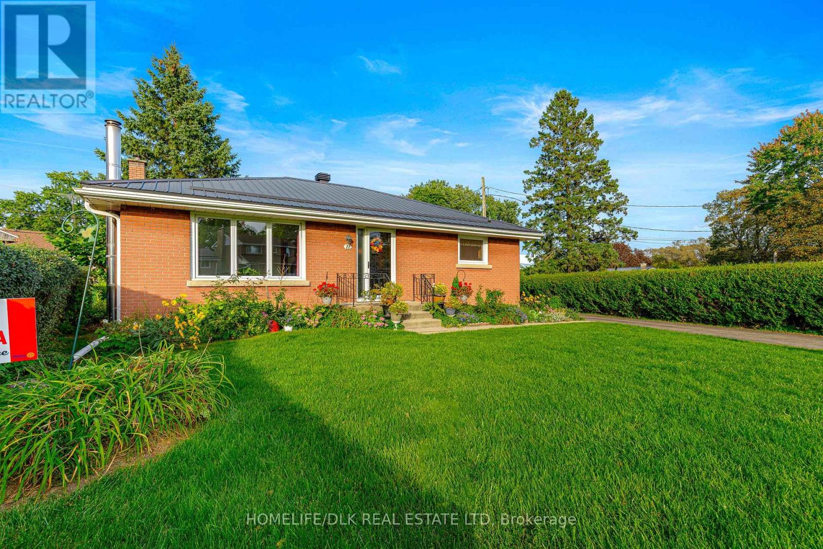 11 FAIRMONT PLACE, Brockville — photo 2