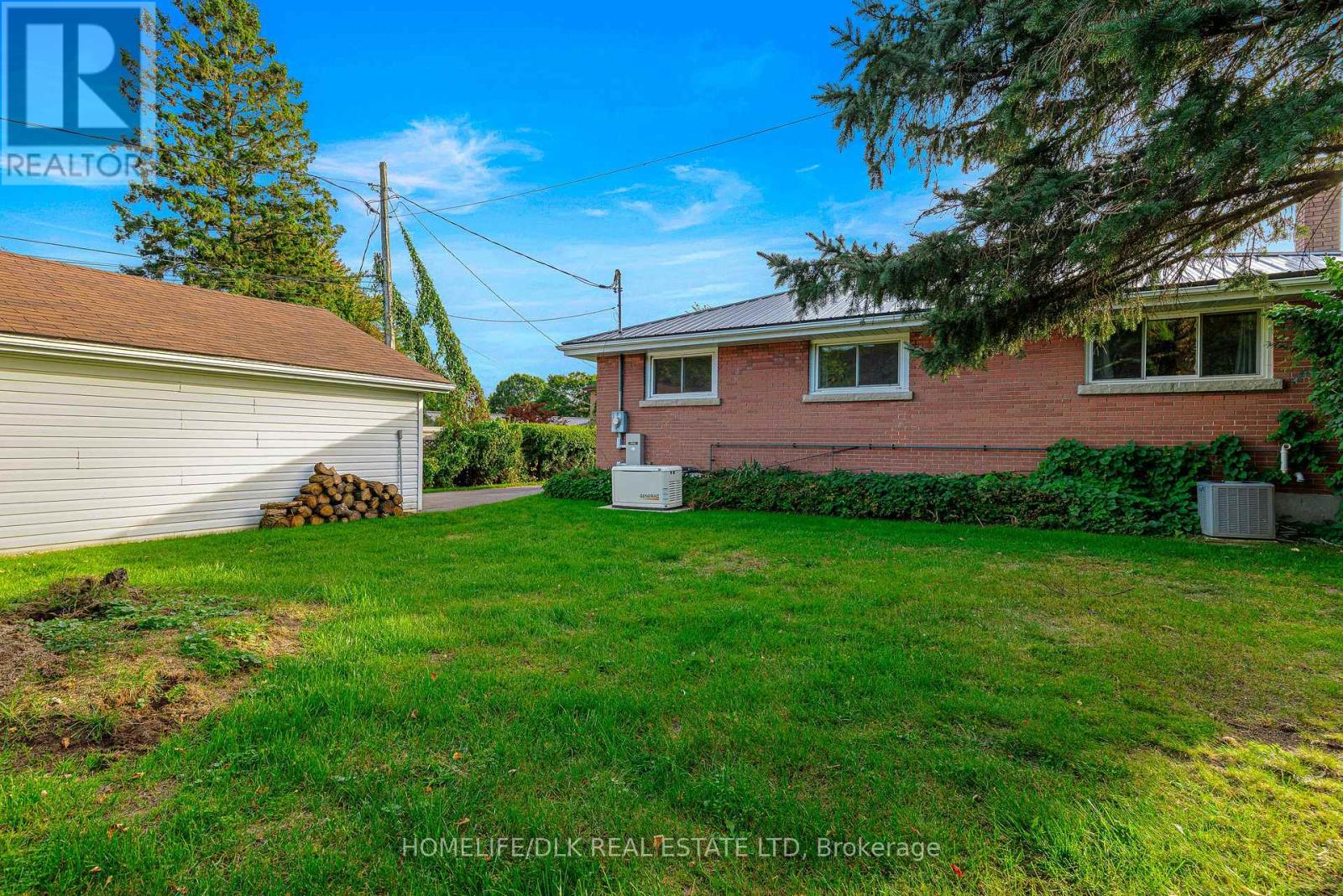 11 FAIRMONT PLACE, Brockville — photo 6