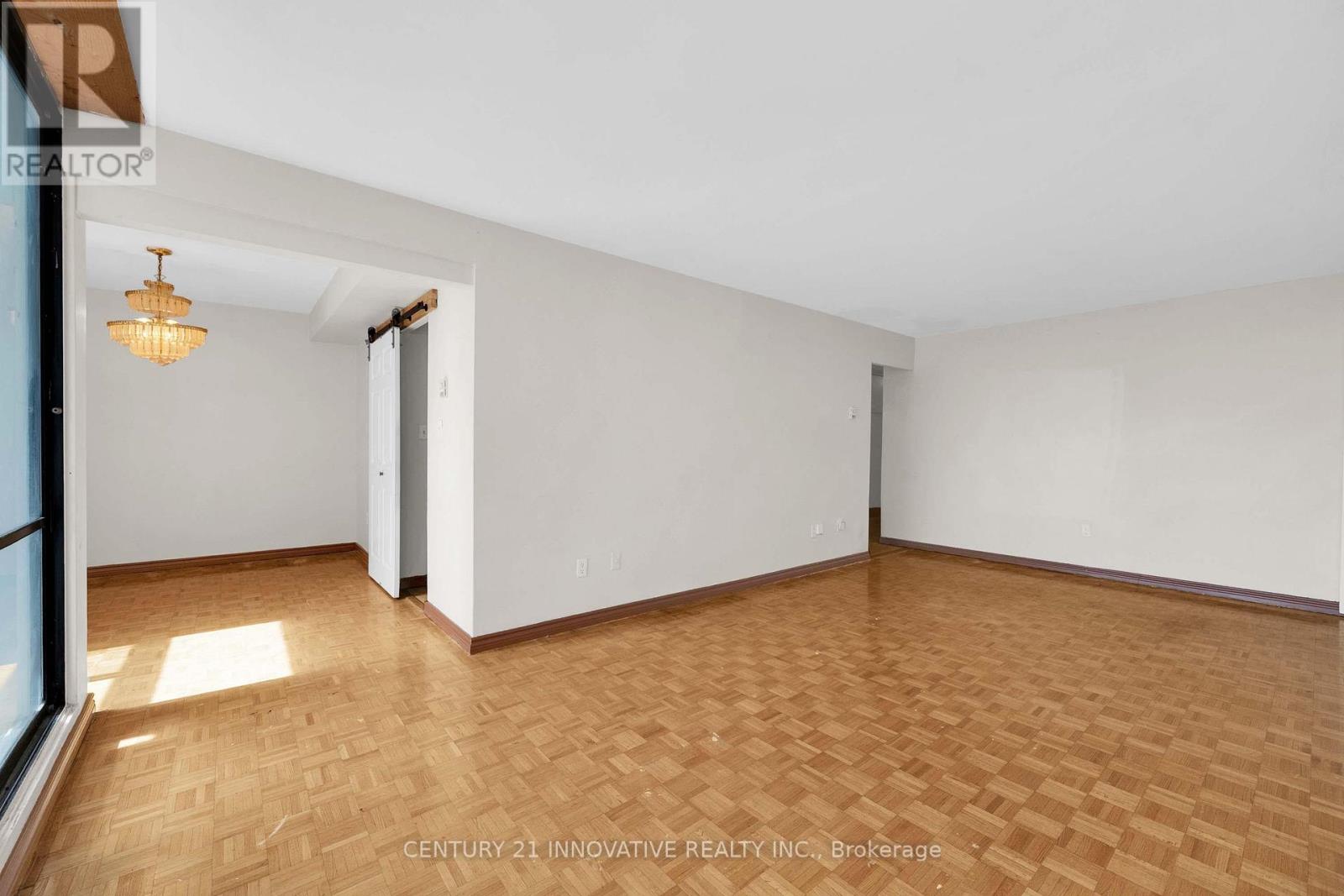 1903 - 3 MASSEY SQUARE, Toronto (Crescent Town) — photo 12