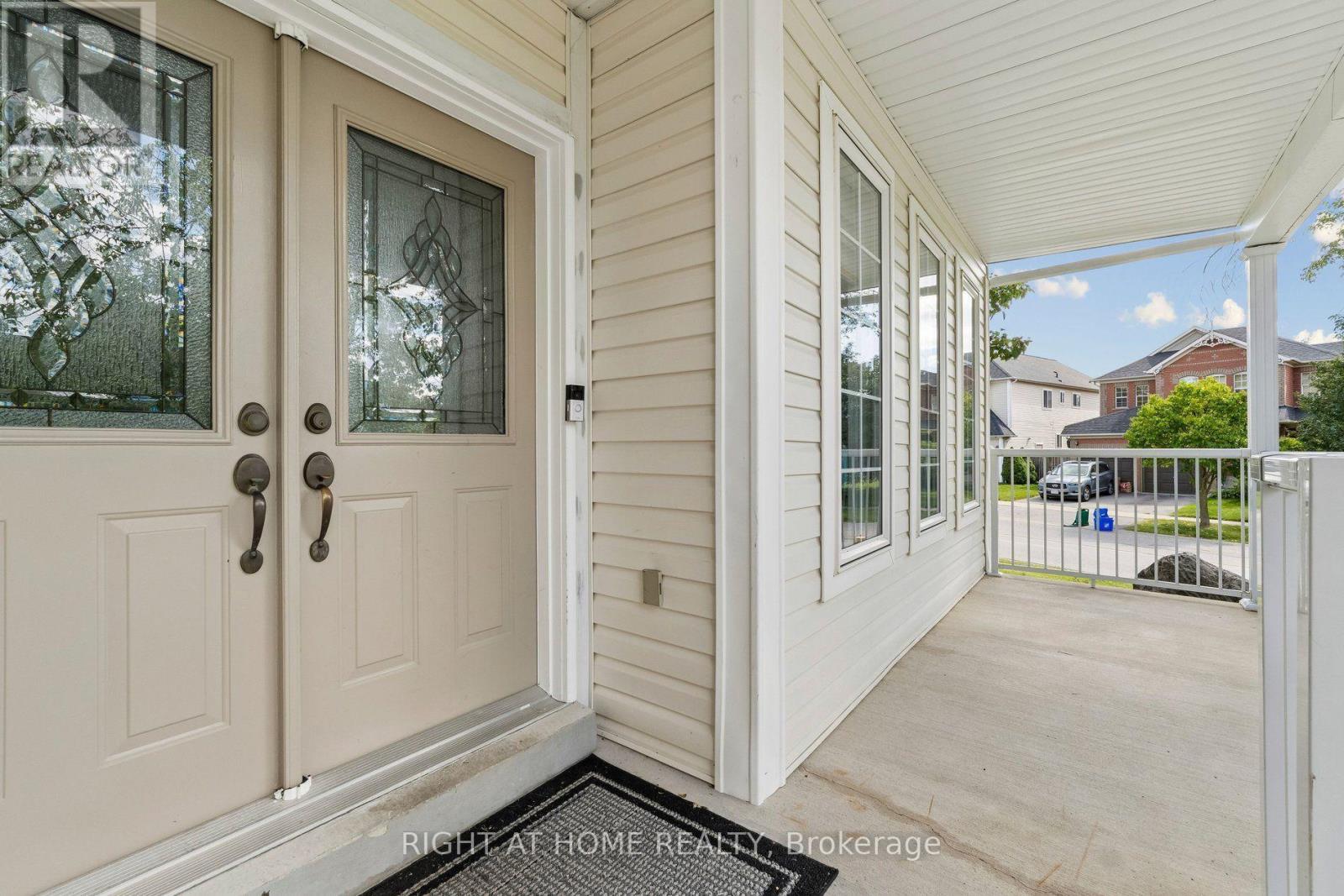 23 CROXALL BOULEVARD, Whitby (Brooklin) — photo 5