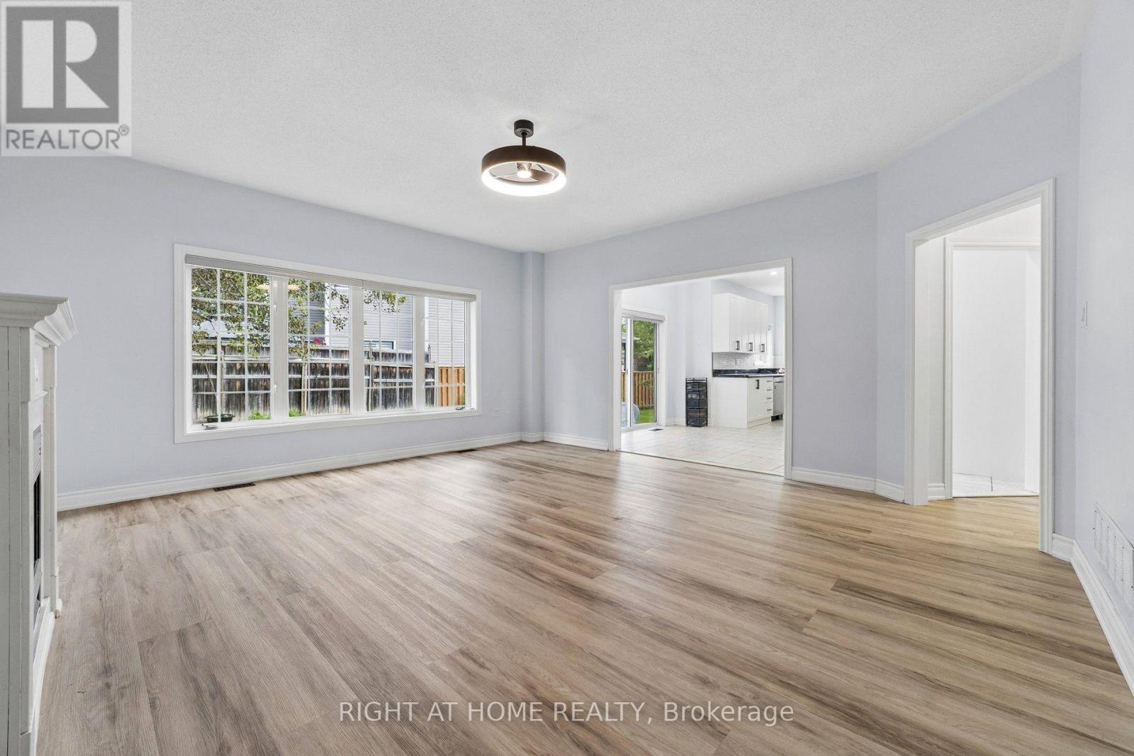 23 CROXALL BOULEVARD, Whitby (Brooklin) — photo 7