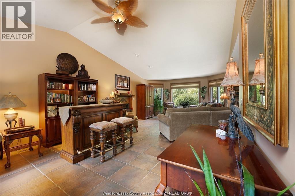 605 MARKHAM DRIVE - Image 23