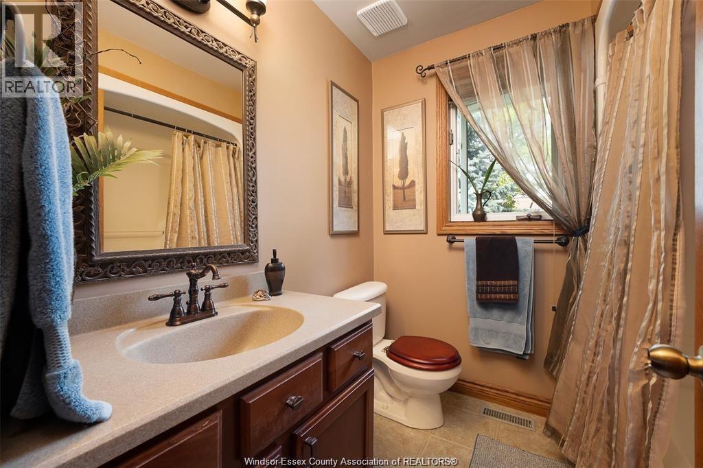 605 MARKHAM DRIVE - 40