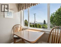 657 E Keith Road, North Vancouver, BC V7L1W4 Photo 11