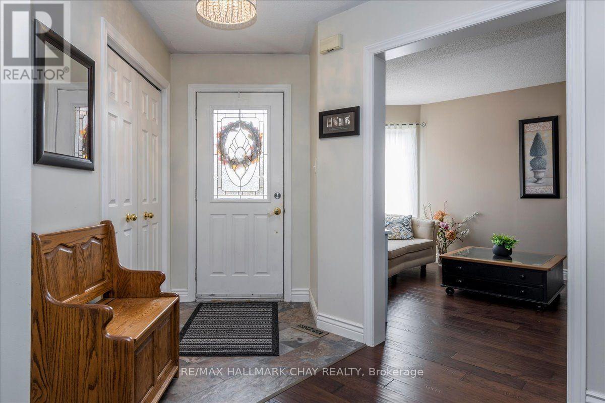 18 BEAR CREEK DRIVE, Barrie (Holly) — photo 2