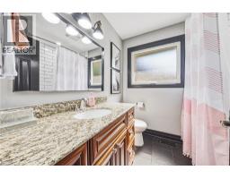581 Holly Hill Crescent, Burlington, ON L7L3Z8 Photo 21