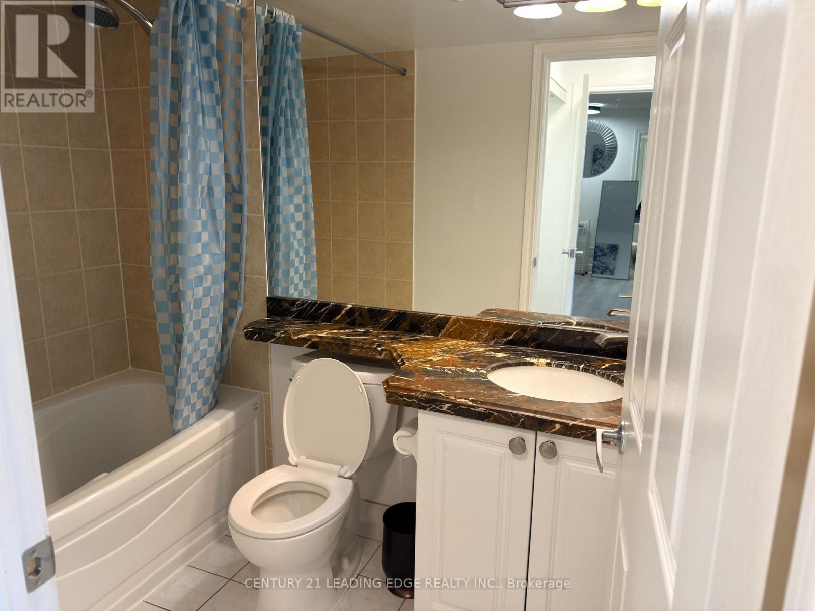 #2019 3888 DUKE OF YORK BOULEVARD - 13