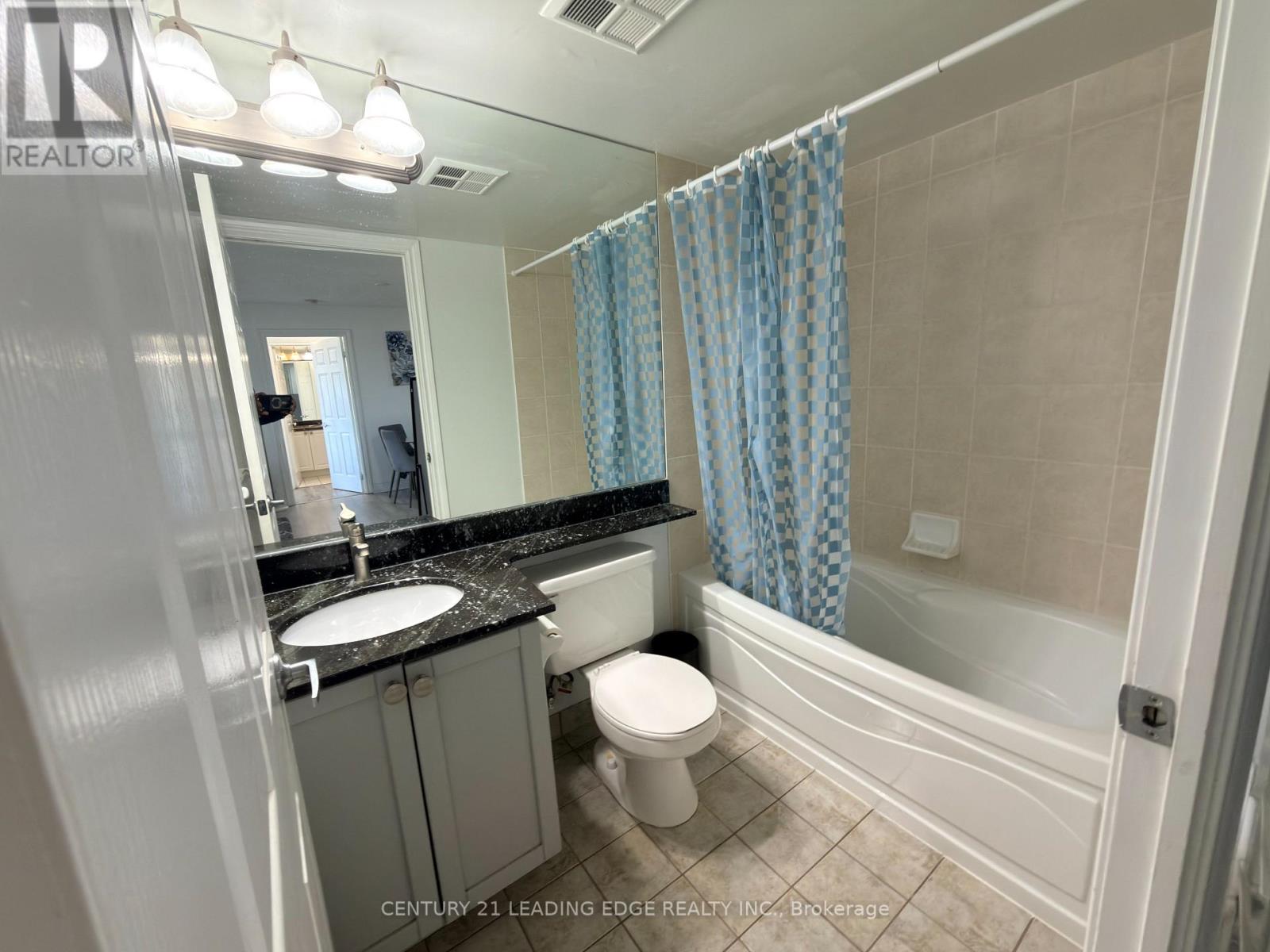 #2019 3888 DUKE OF YORK BOULEVARD - 15