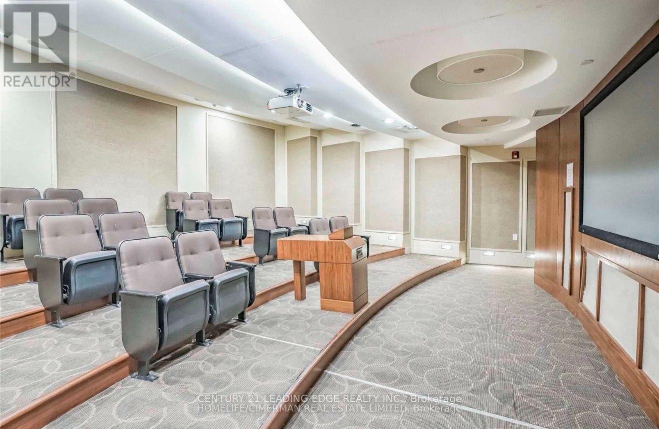 #2019 3888 DUKE OF YORK BOULEVARD - 18