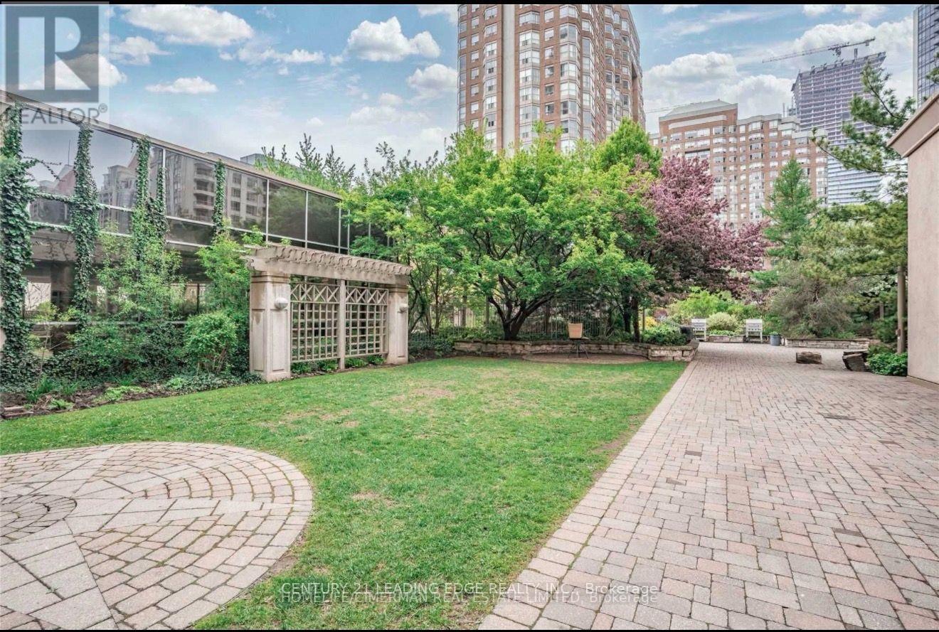 #2019 3888 DUKE OF YORK BOULEVARD - 21