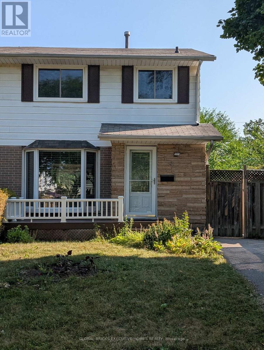 ROOM#2 - 5 ONSLOW COURT, Oakville (CP College Park)
