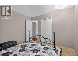 3881 Fonda Way Se, Calgary, AB T2A5R4 Photo 15