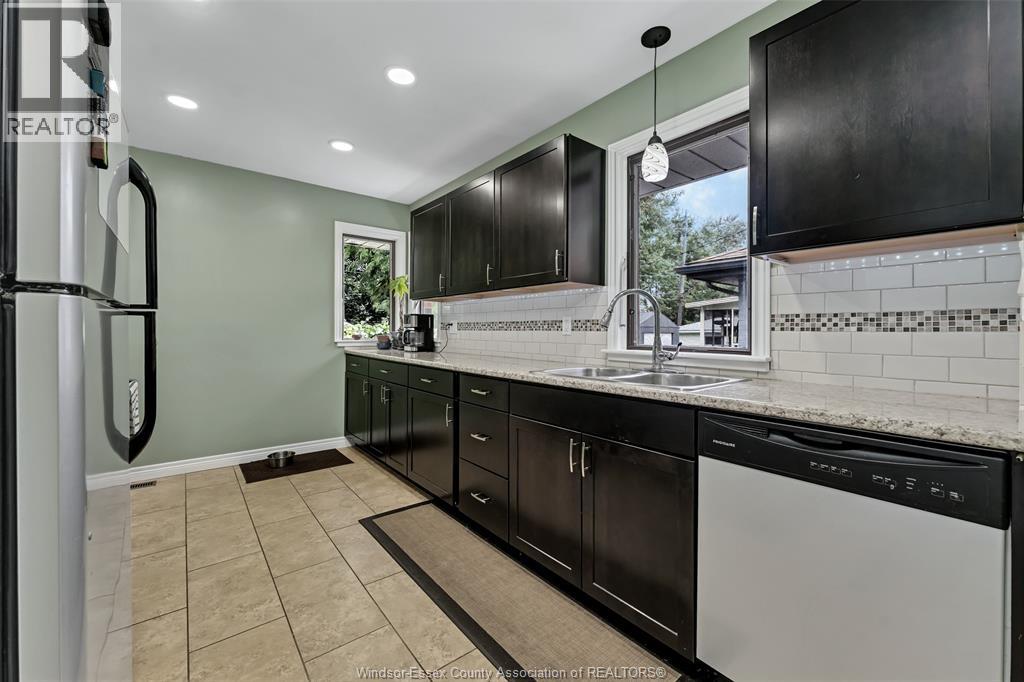 531 ISACK DRIVE - 13