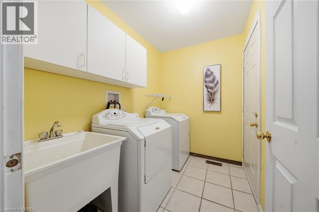 #23 24 GRIFFITHS Drive - Image 20