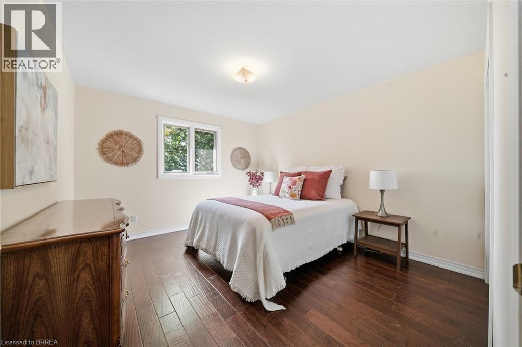 #23 24 GRIFFITHS Drive - 18