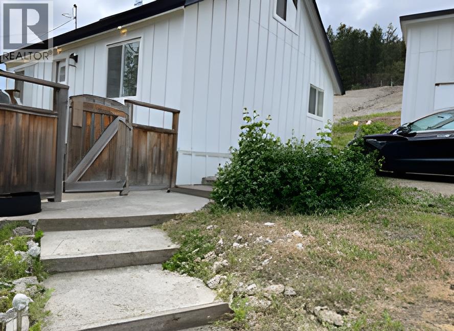 5940 Victoria Street, Peachland