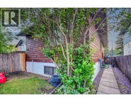 4pc Bathroom - 3429 Cedarille Drive Sw, Calgary, AB T2W3J3 Photo 9