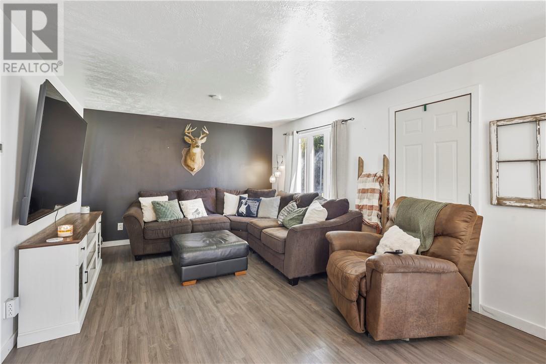 439 Mageau, Sturgeon Falls — photo 10