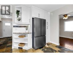Bedroom - 3216 15 Street Nw, Calgary, AB T2L0K1 Photo 12