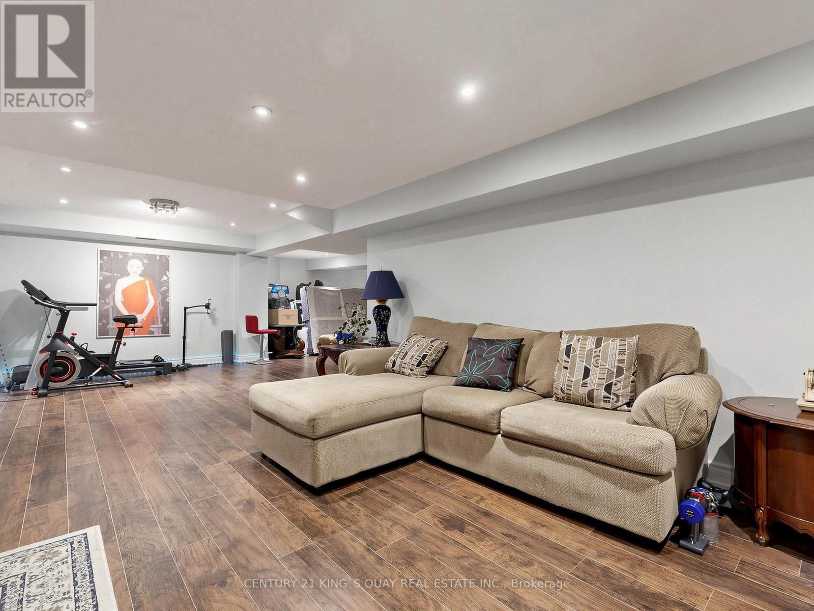 34 LOOKER DRIVE - Image 33