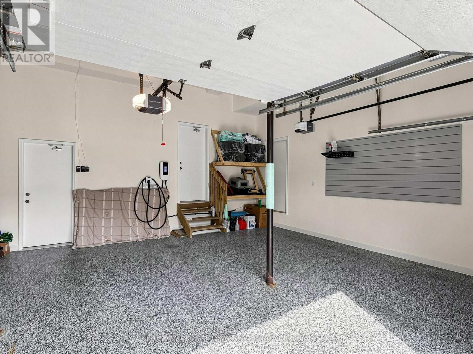 34 LOOKER DRIVE - Image 39