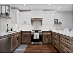 44 Postma Crescent, North Middlesex, ON N0M1A0 Photo 9