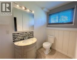 1916 93 Avenue, Dawson Creek, BC V1G1E8 Photo 16