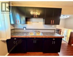 1916 93 Avenue, Dawson Creek, BC V1G1E8 Photo 9