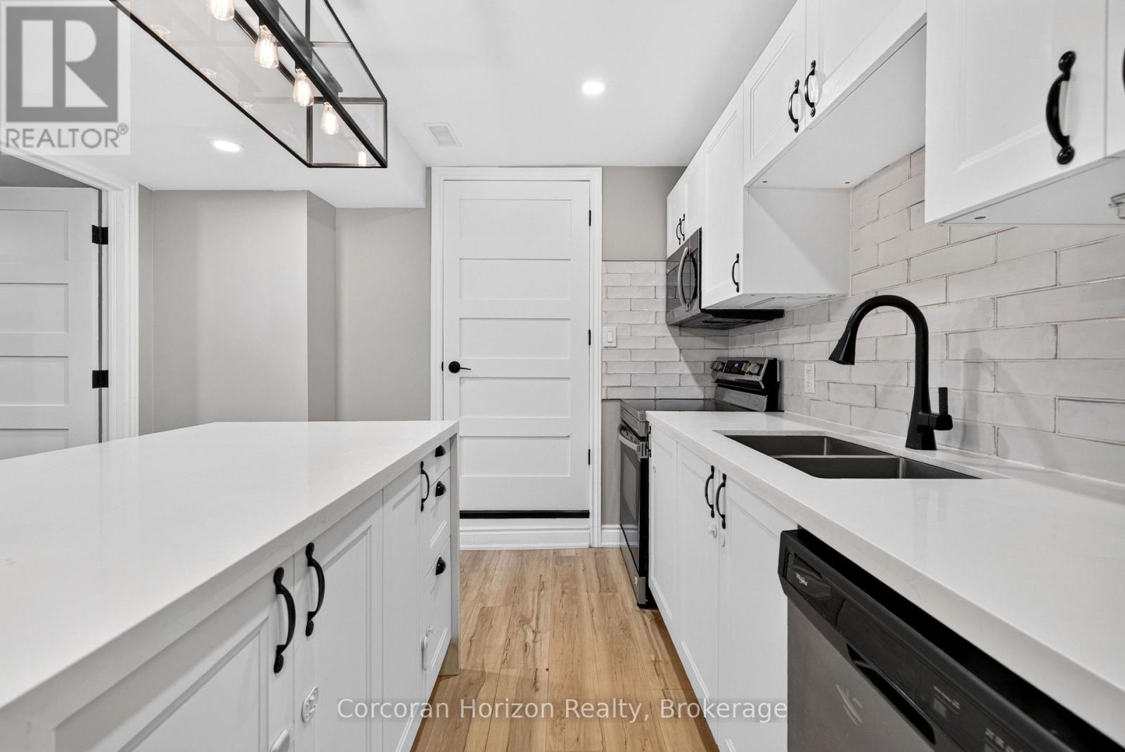 592 ABERDEEN AVENUE - Image 36