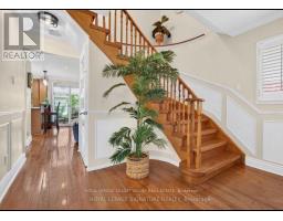 1642 Pepperwood Gate, Pickering, ON L1X2K1 Photo 9