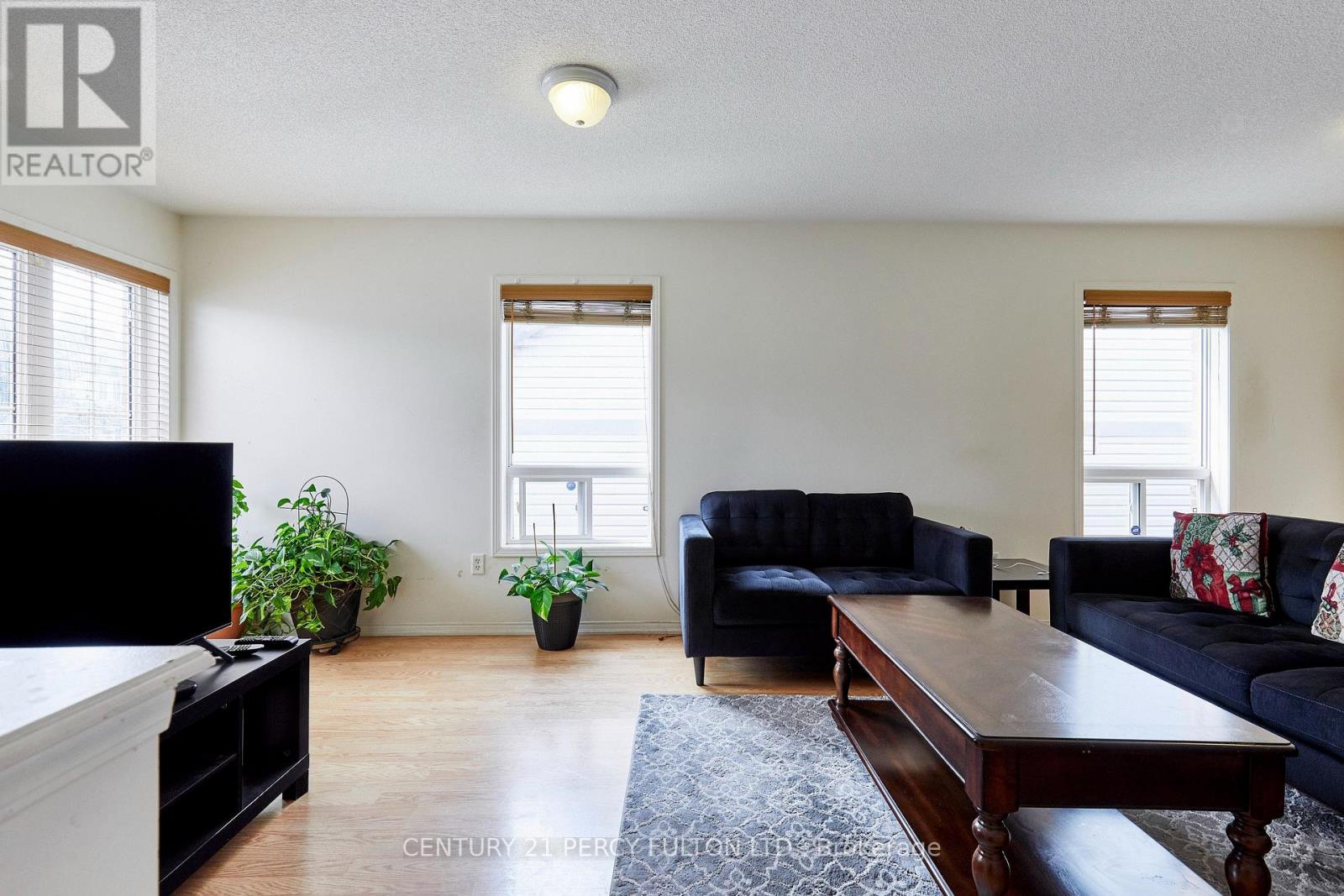 8 KNOWLES STREET, Ajax (Central East) — photo 10