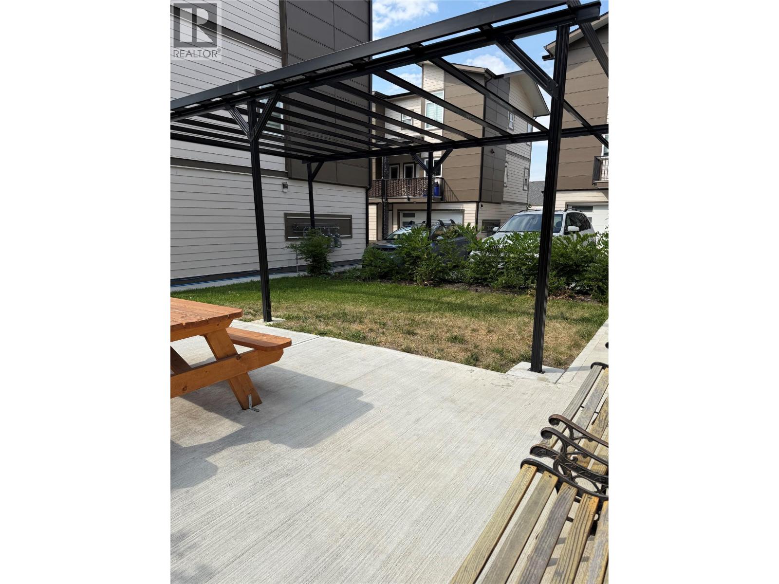 #1 1354 Rutland Road N - 15