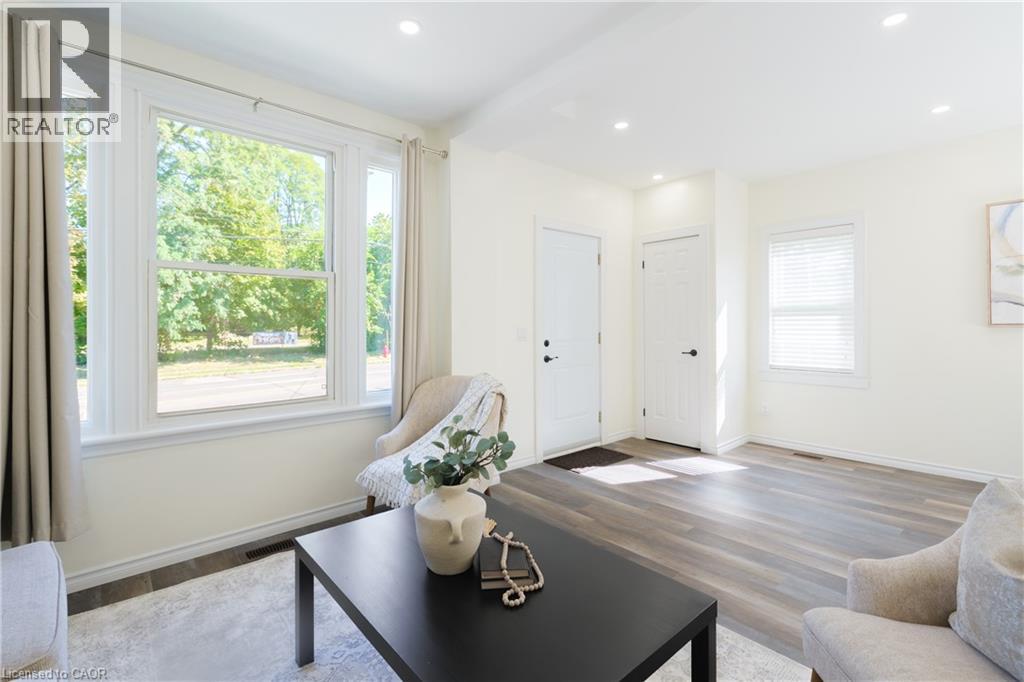 95 FENNELL Avenue W, Hamilton — photo 8