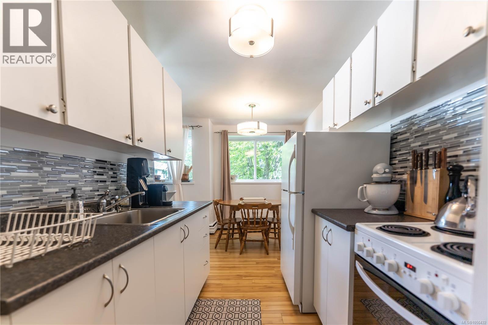 #2107 1007 Bowen Rd - 6