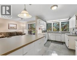 2102 Kirkstone Place, North Vancouver, BC V7J3R1 Photo 10