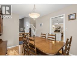 2102 Kirkstone Place, North Vancouver, BC V7J3R1 Photo 6
