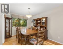 2102 Kirkstone Place, North Vancouver, BC V7J3R1 Photo 7