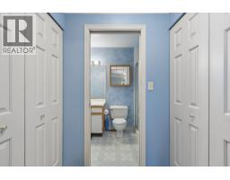 2102 Kirkstone Place, North Vancouver, BC V7J3R1 Photo 19