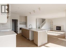 5pc Bathroom - 141 Creekstone Hill Sw, Calgary, AB T2X5G6 Photo 15
